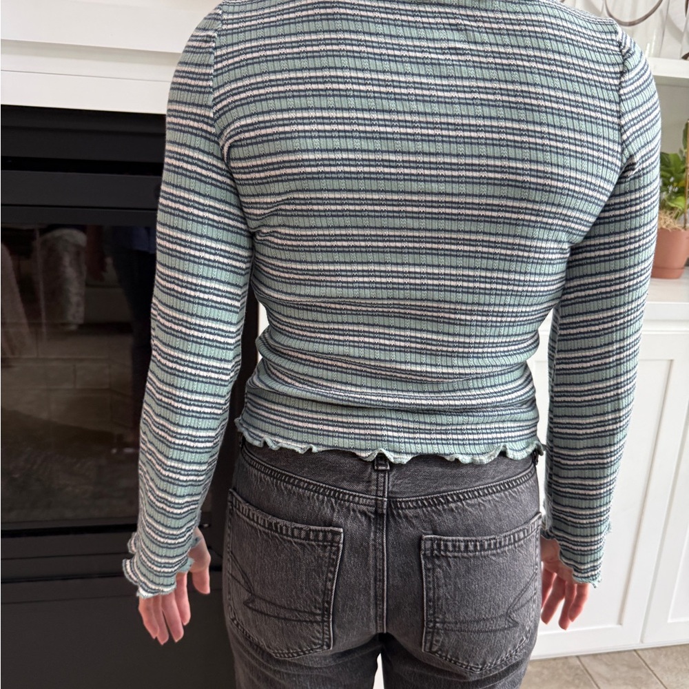 Levi's Blue Gray Ribbed Ruffled Blouse - Picture 2 of 4